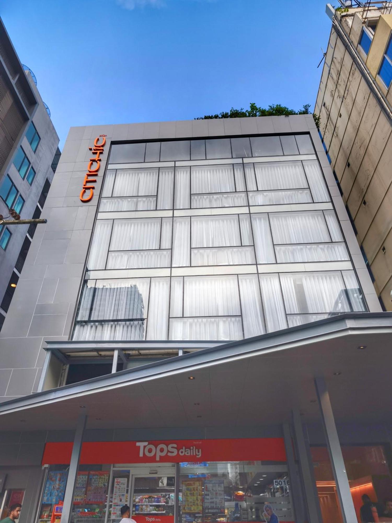 Отель Citichic Sukhumvit 13 By Compass Hospitality - Newly Renovated Бангкок Экстерьер фото