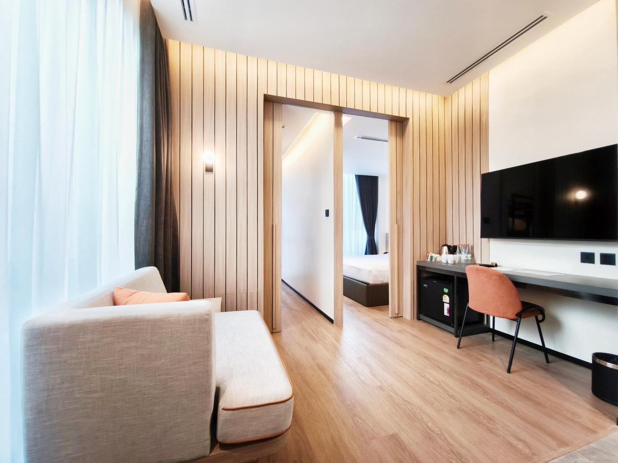 Отель Citichic Sukhumvit 13 By Compass Hospitality - Newly Renovated Бангкок Экстерьер фото