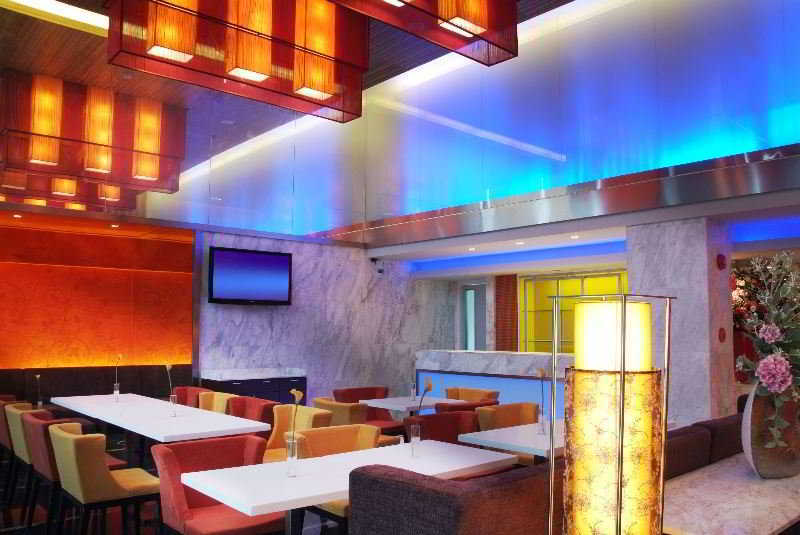 Отель Citichic Sukhumvit 13 By Compass Hospitality - Newly Renovated Бангкок Экстерьер фото