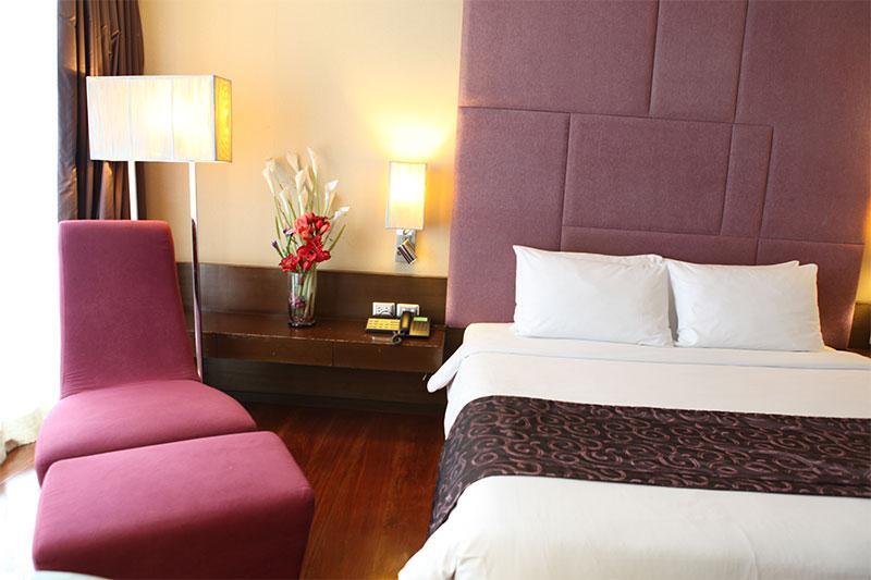 Отель Citichic Sukhumvit 13 By Compass Hospitality - Newly Renovated Бангкок Экстерьер фото